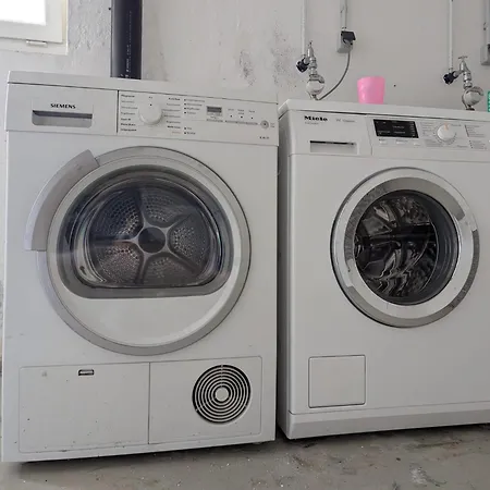 Grosse Frisch Renoviert In Bester Lage *