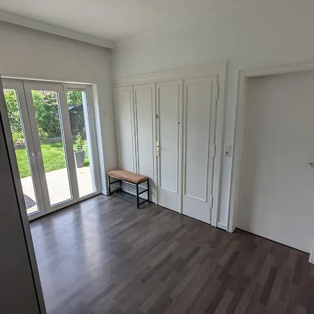 Grosse Frisch Renoviert In Bester Lage