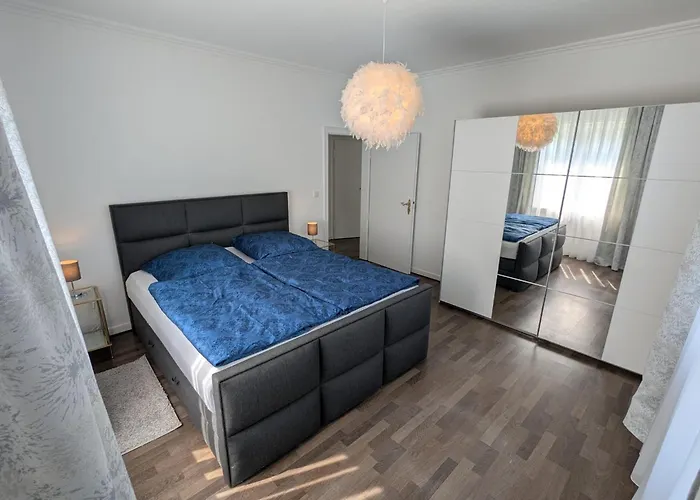 Grosse Frisch Renoviert In Bester Lage Apartamento