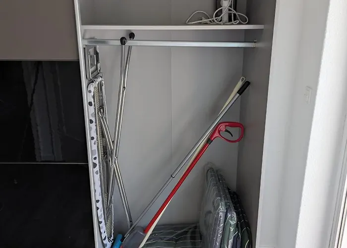 Apartamento Grosse Frisch Renoviert In Bester Lage